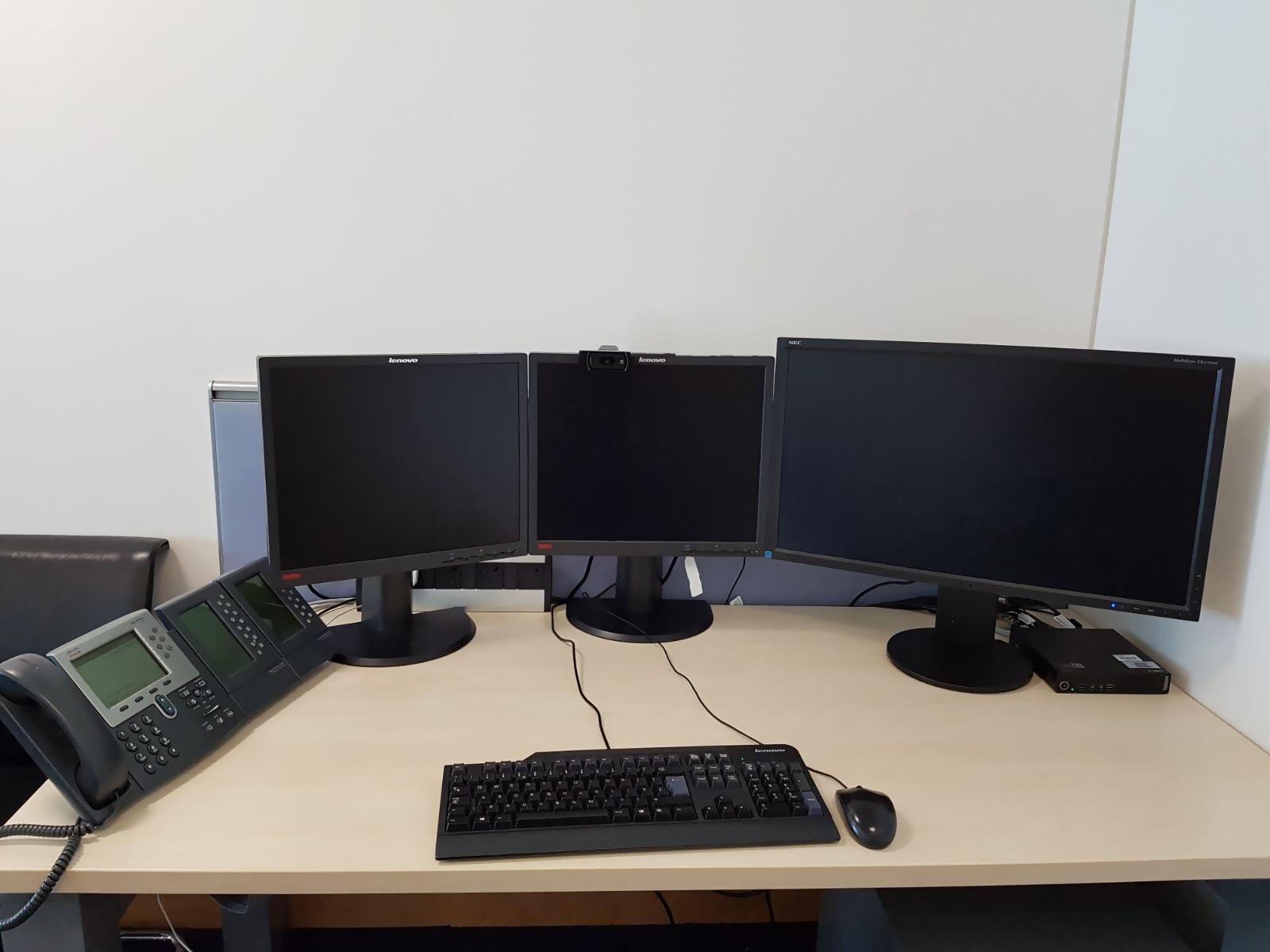 c03